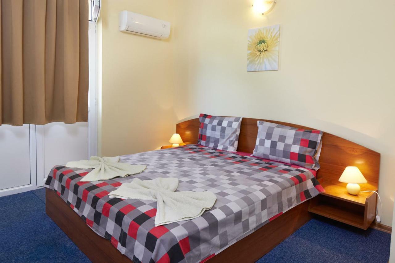 Guest House Plechkarovi ラヴダ エクステリア 写真