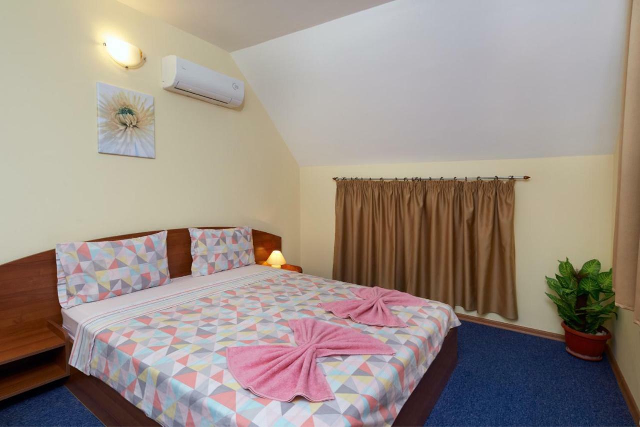 Guest House Plechkarovi ラヴダ エクステリア 写真