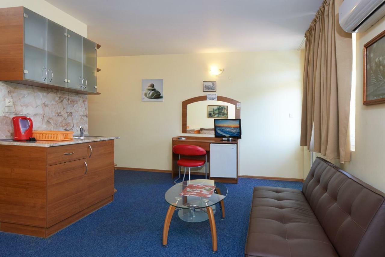 Guest House Plechkarovi ラヴダ エクステリア 写真